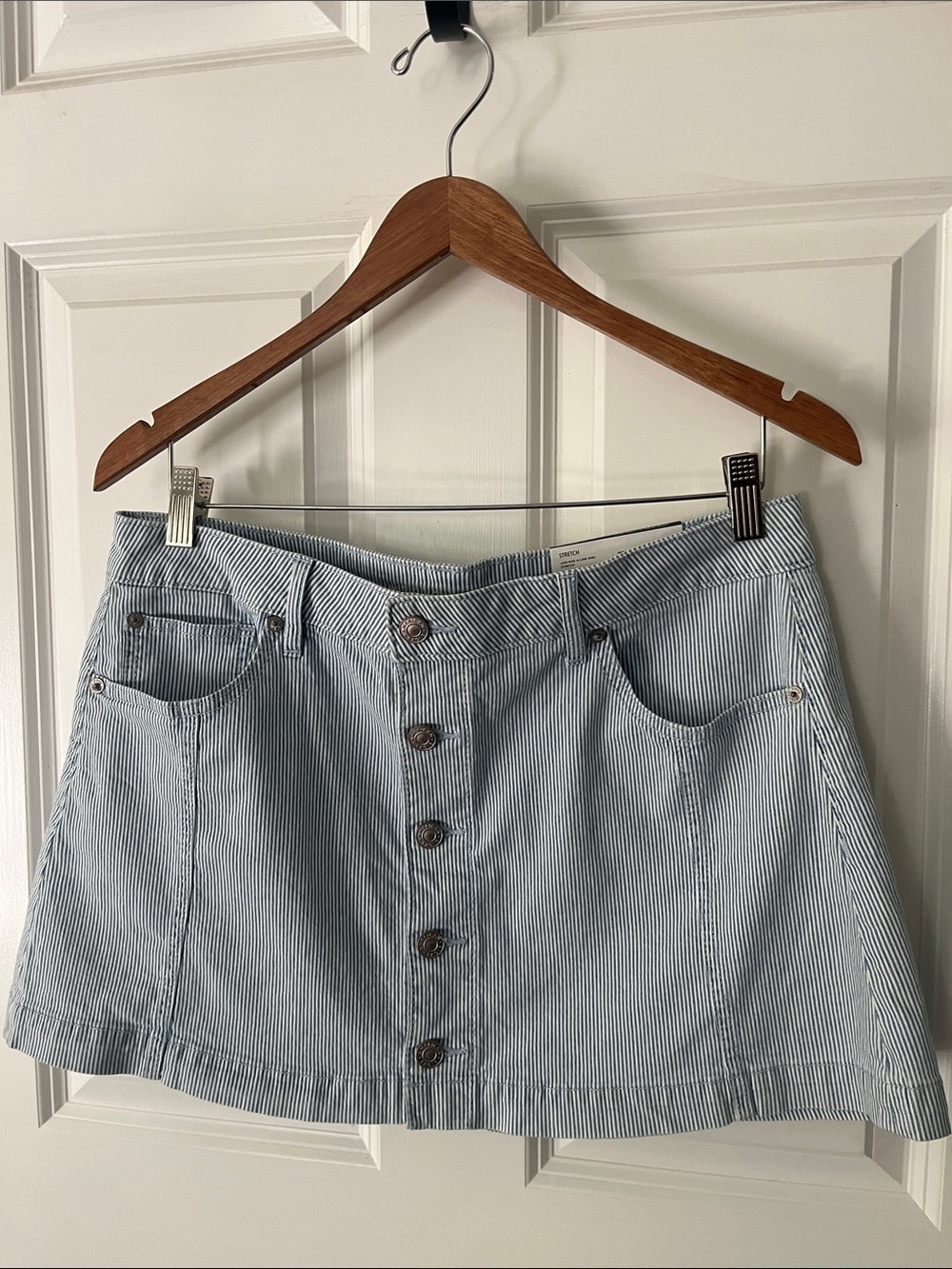 NWT American Eagle Low Rise A-Line Mini Skirt Stretch Size 10 Light Wash stripe